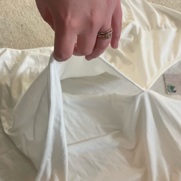 White NWT boutique top - Picture 2 of 3